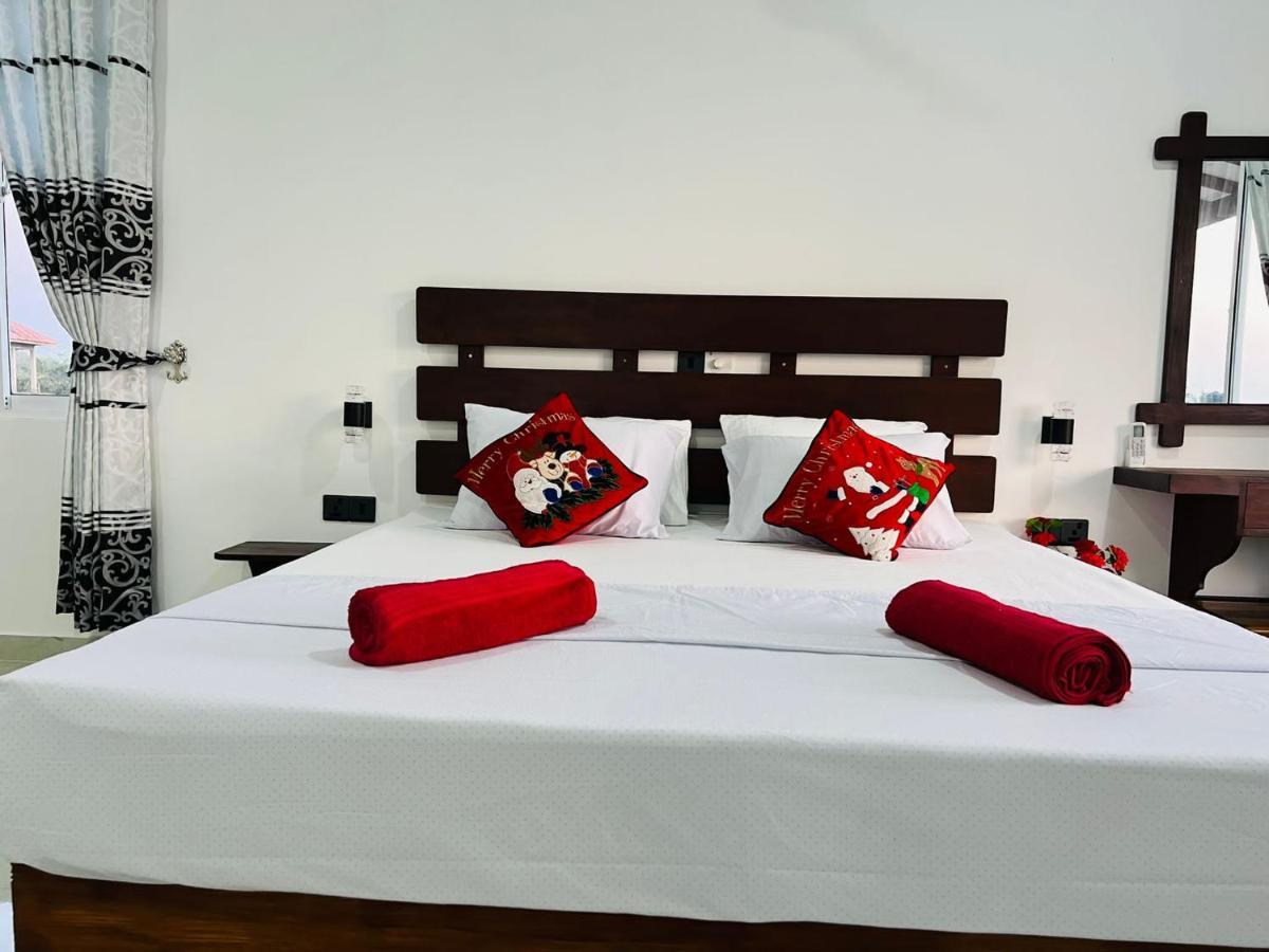 Indika'S Apartment Хіккадува Екстер'єр фото