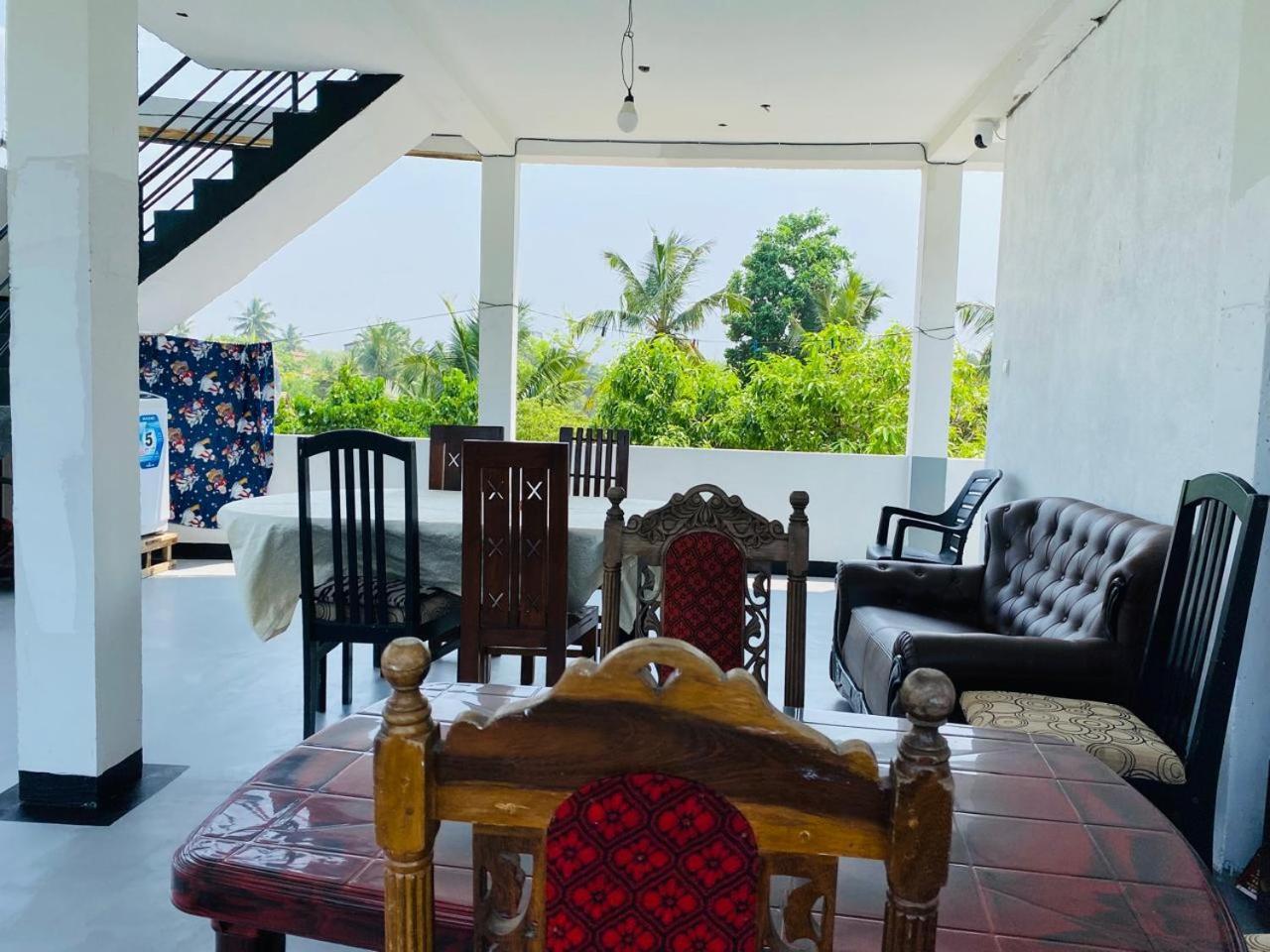 Indika'S Apartment Хіккадува Екстер'єр фото