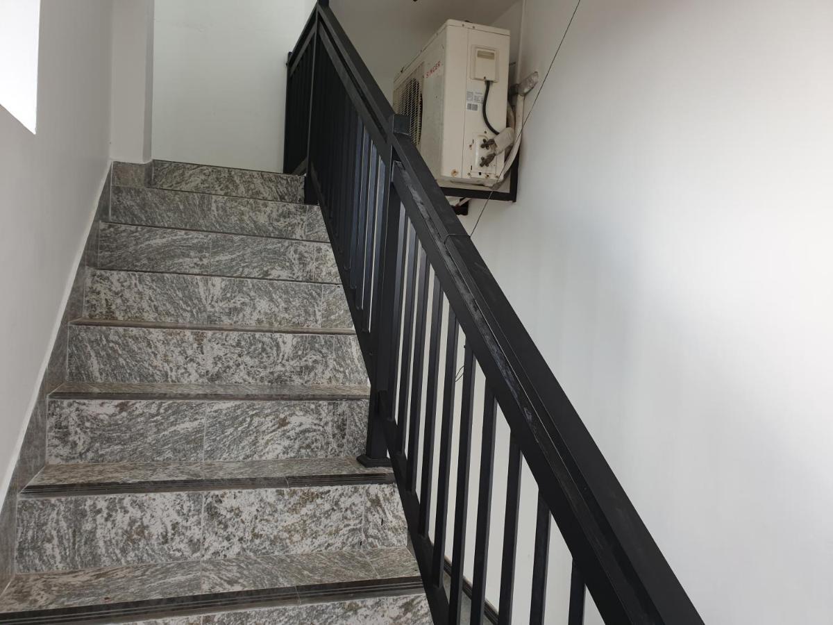 Indika'S Apartment Хіккадува Екстер'єр фото